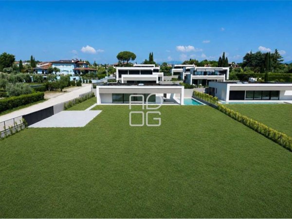 casa indipendente in vendita a Moniga del Garda
