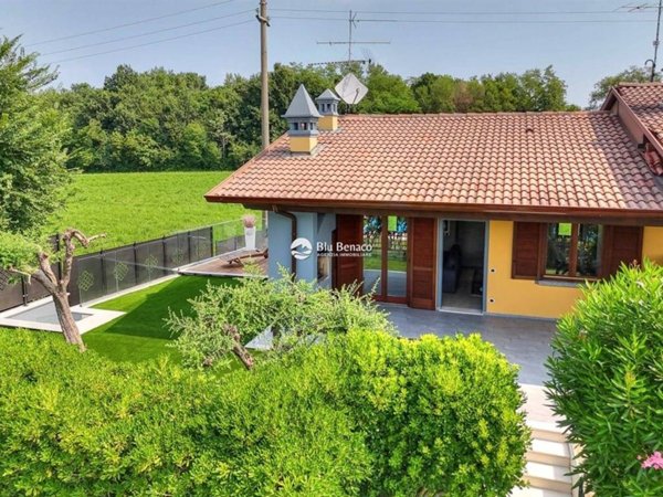 casa indipendente in vendita a Moniga del Garda