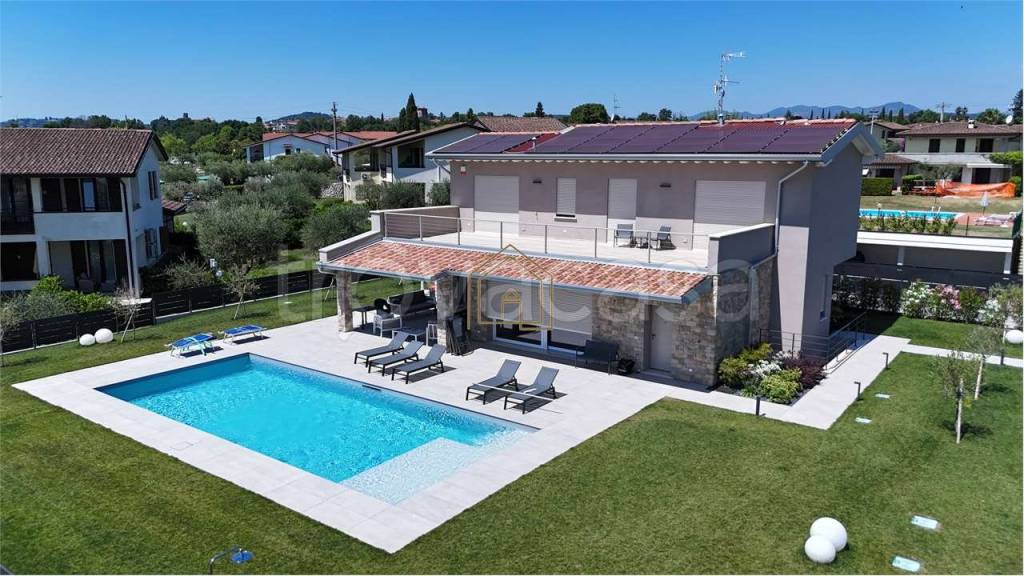 casa indipendente in vendita a Moniga del Garda
