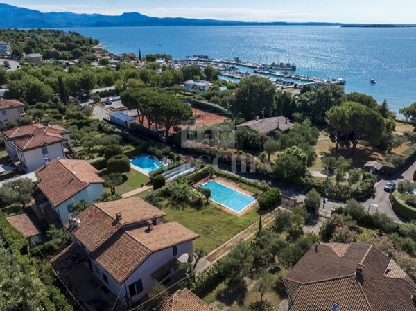 casa indipendente in vendita a Moniga del Garda