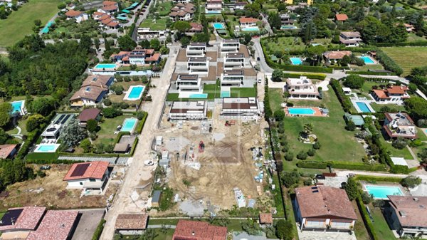 casa indipendente in vendita a Moniga del Garda