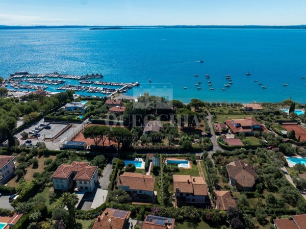 casa indipendente in vendita a Moniga del Garda