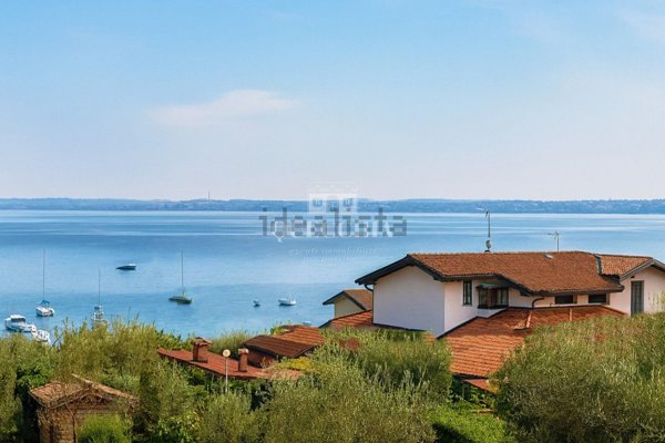 casa indipendente in vendita a Moniga del Garda