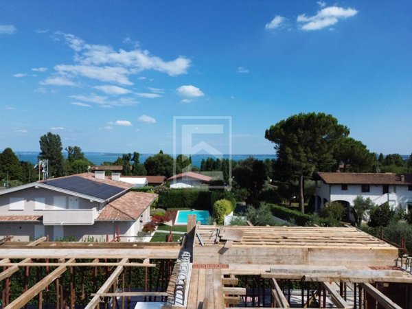 casa indipendente in vendita a Moniga del Garda
