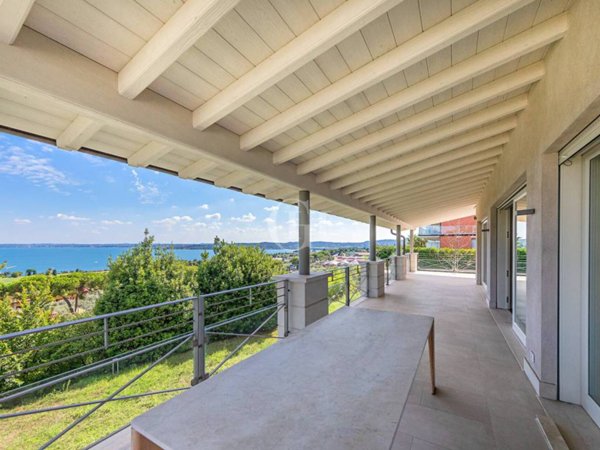 casa indipendente in vendita a Moniga del Garda