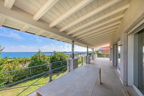 casa indipendente in vendita a Moniga del Garda