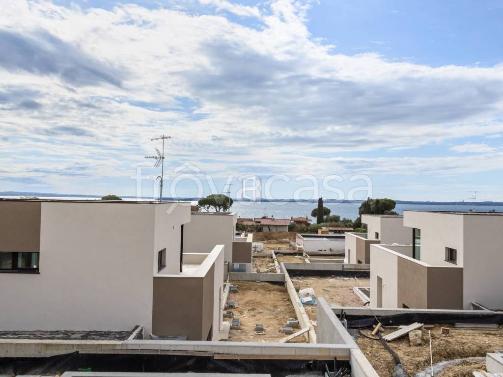 casa indipendente in vendita a Moniga del Garda