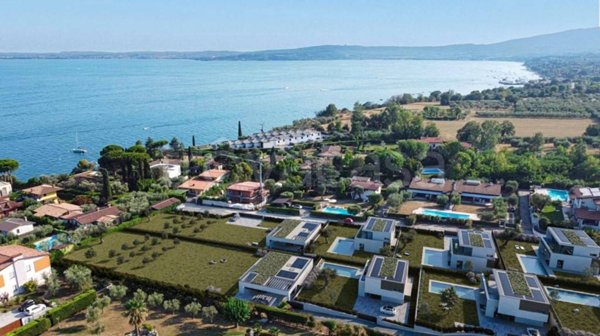 casa indipendente in vendita a Moniga del Garda