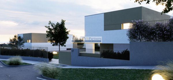 casa indipendente in vendita a Moniga del Garda