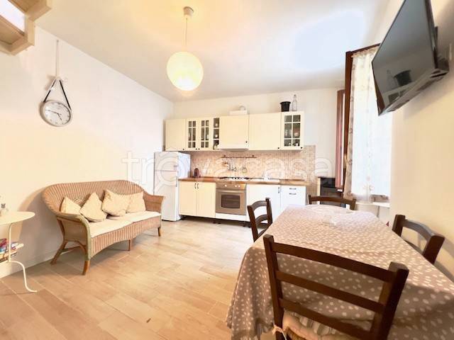 casa indipendente in vendita a Moniga del Garda