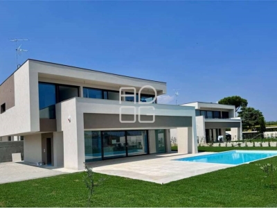 casa indipendente in vendita a Moniga del Garda