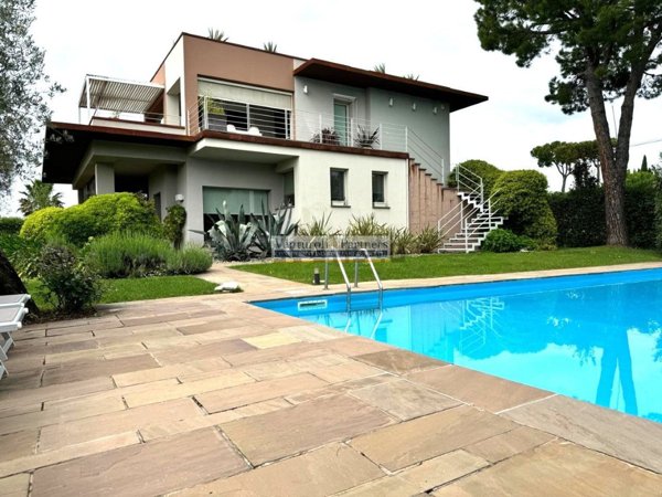 casa indipendente in vendita a Moniga del Garda