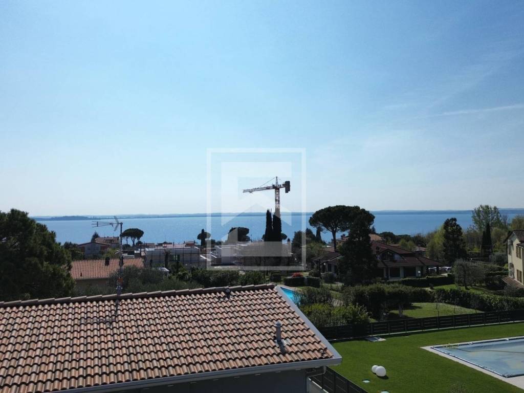 casa indipendente in vendita a Moniga del Garda