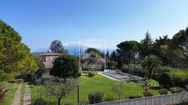 casa indipendente in vendita a Moniga del Garda