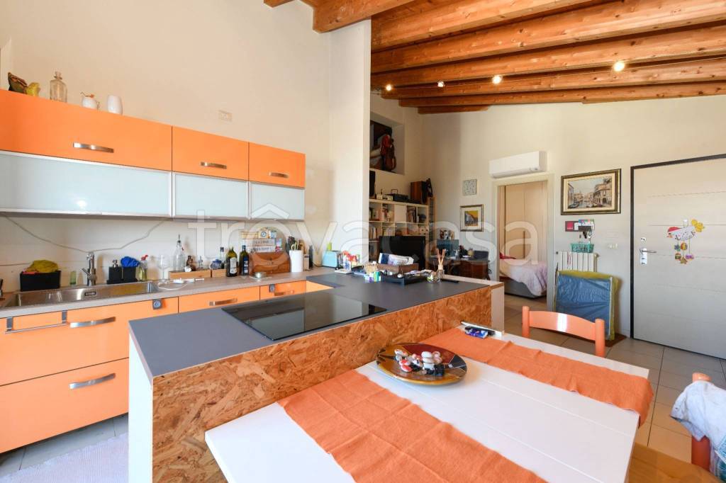 appartamento in vendita a Moniga del Garda