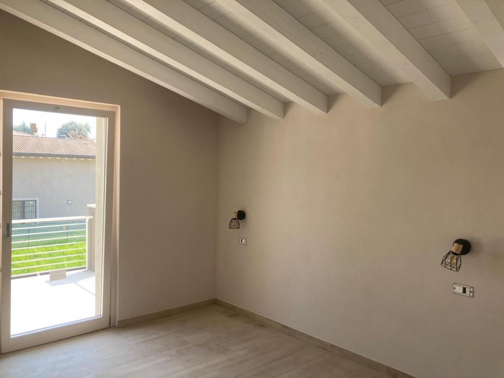 casa indipendente in vendita a Moniga del Garda