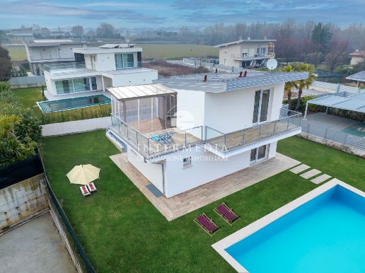 casa indipendente in vendita a Moniga del Garda