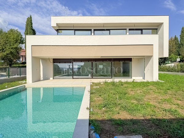 casa indipendente in vendita a Moniga del Garda
