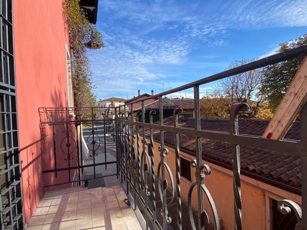 casa indipendente in vendita a Moniga del Garda