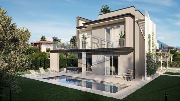 casa indipendente in vendita a Moniga del Garda