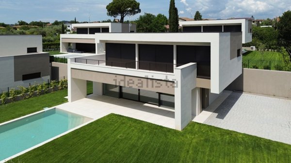 casa indipendente in vendita a Moniga del Garda