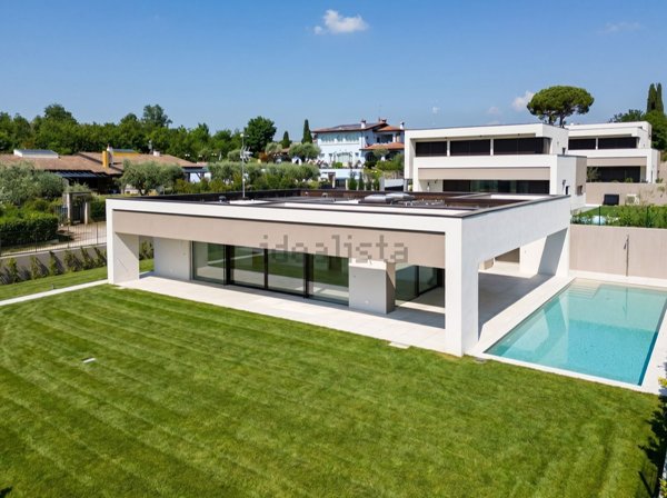 casa indipendente in vendita a Moniga del Garda