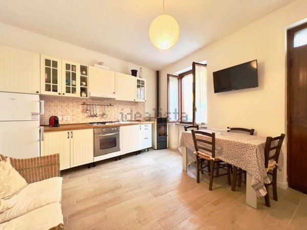 casa indipendente in vendita a Moniga del Garda