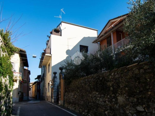 appartamento in vendita a Moniga del Garda