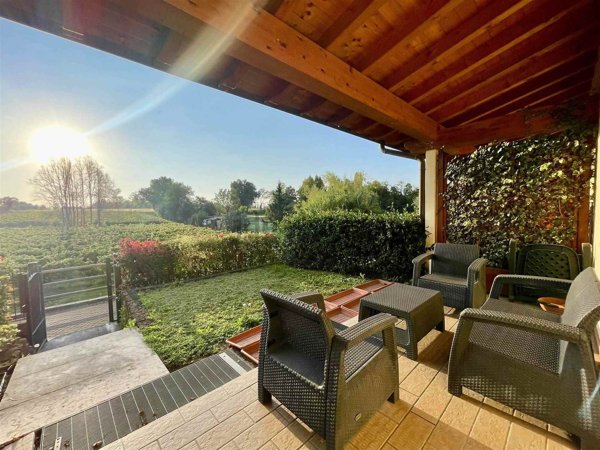 casa indipendente in vendita a Moniga del Garda