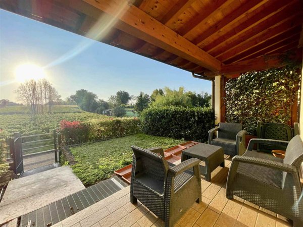 casa indipendente in vendita a Moniga del Garda