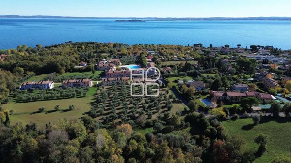 casa indipendente in vendita a Moniga del Garda