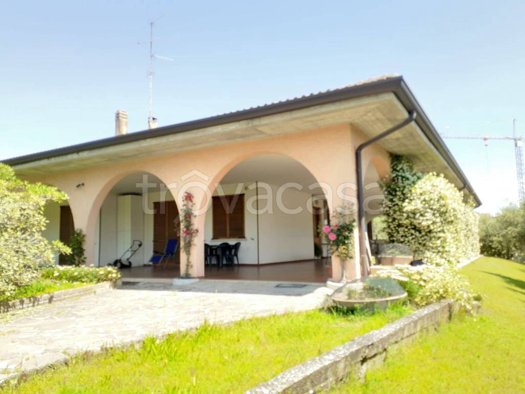 casa indipendente in vendita a Moniga del Garda