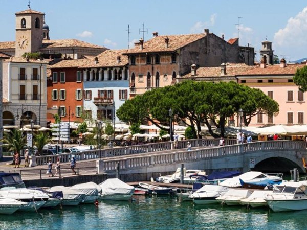 intera palazzina in vendita a Moniga del Garda