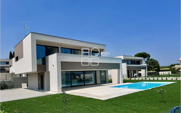 casa indipendente in vendita a Moniga del Garda