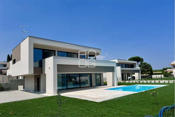 casa indipendente in vendita a Moniga del Garda