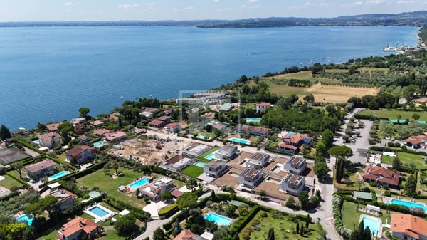 casa indipendente in vendita a Moniga del Garda