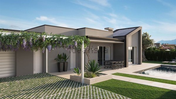 casa indipendente in vendita a Moniga del Garda