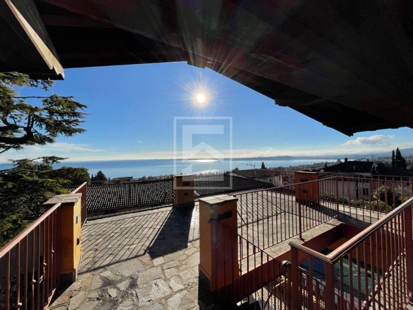 casa indipendente in vendita a Moniga del Garda