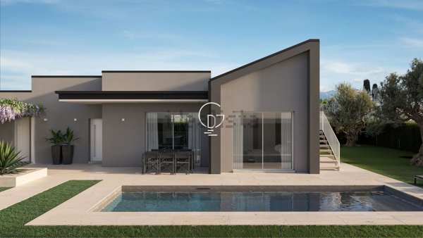 casa indipendente in vendita a Moniga del Garda