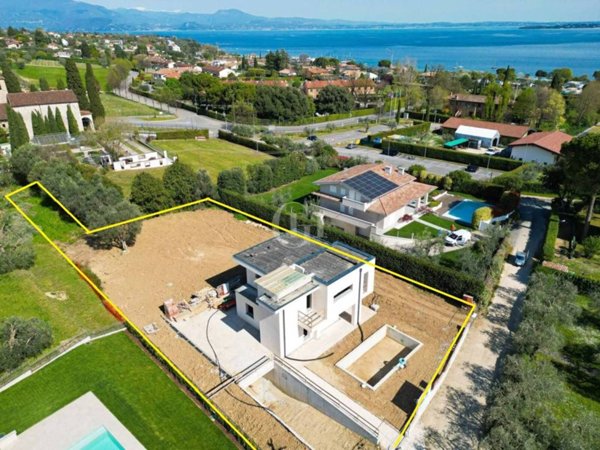 casa indipendente in vendita a Moniga del Garda