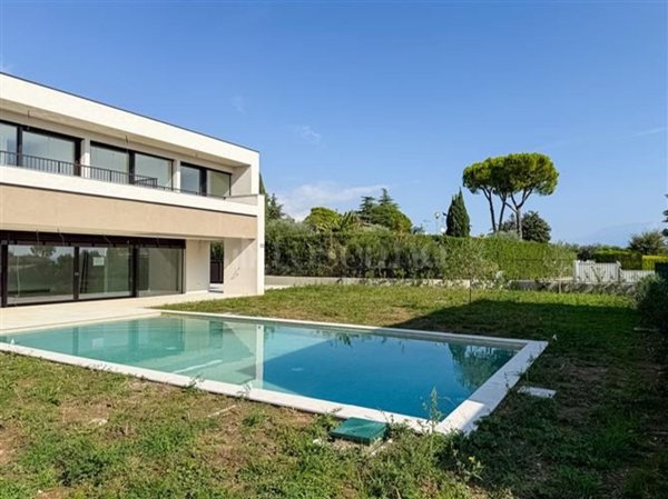 casa indipendente in vendita a Moniga del Garda