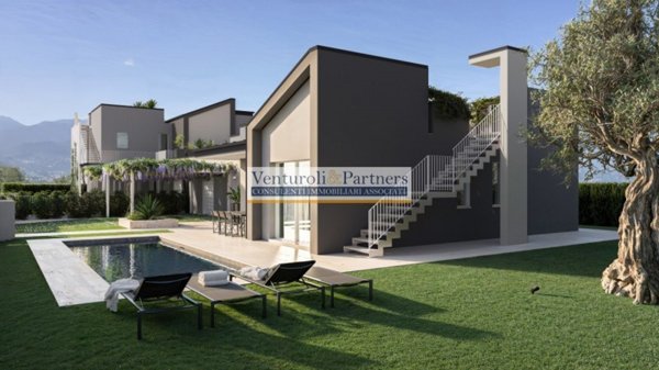 casa indipendente in vendita a Moniga del Garda