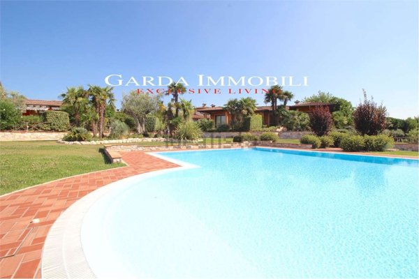 casa indipendente in vendita a Moniga del Garda