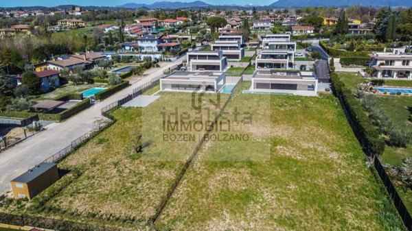 casa indipendente in vendita a Moniga del Garda