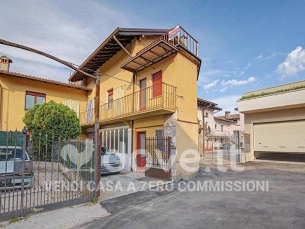 casa indipendente in vendita a Moniga del Garda
