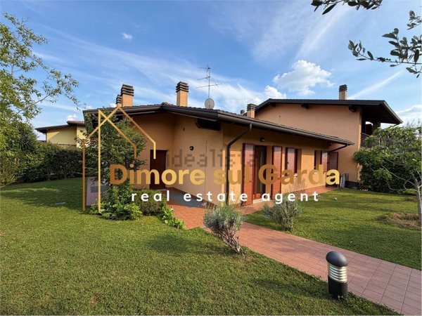 casa indipendente in vendita a Moniga del Garda