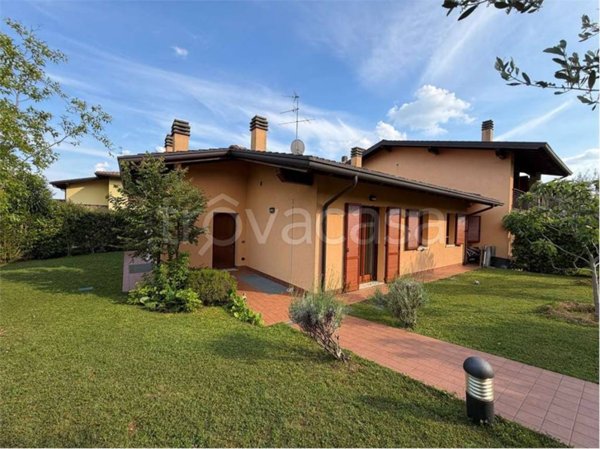 casa indipendente in vendita a Moniga del Garda