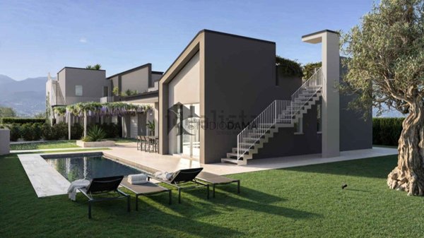 casa indipendente in vendita a Moniga del Garda