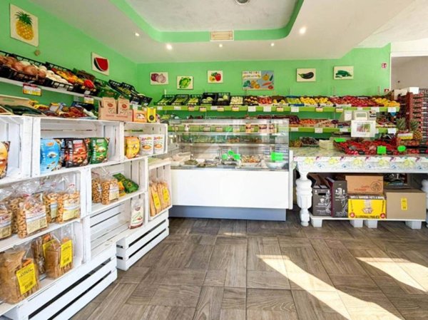 negozio in vendita a Moniga del Garda