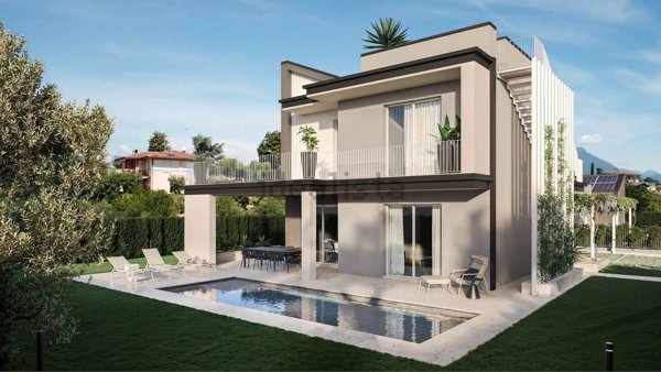 casa indipendente in vendita a Moniga del Garda
